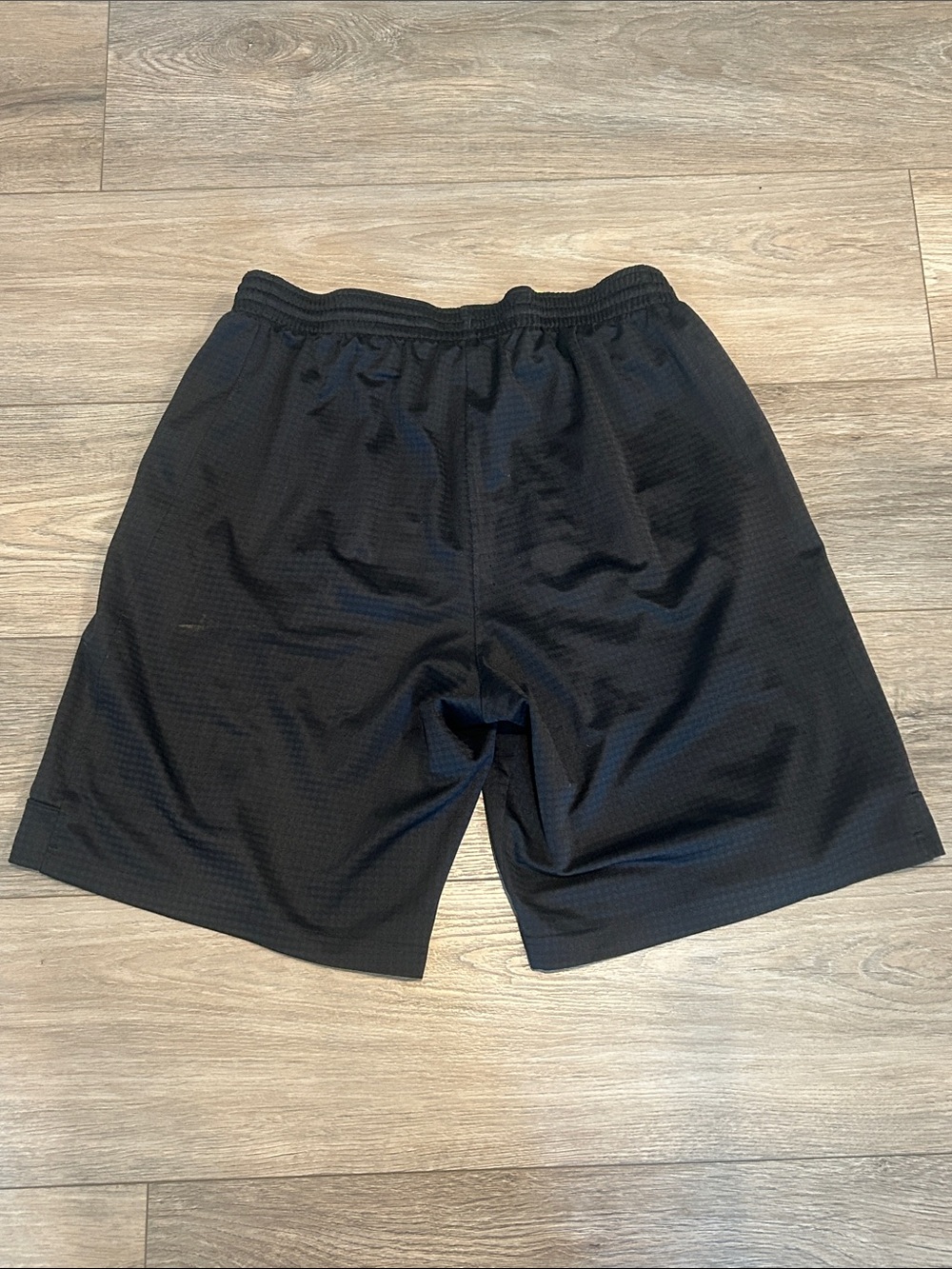 Nike Men’s Black Athletic Shorts with Neon Yellow Drawstring Size Large - Picture 4 of 7